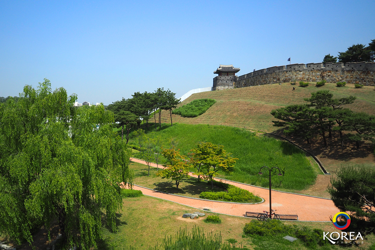 ฮวาซอง Hwaseong Fortress