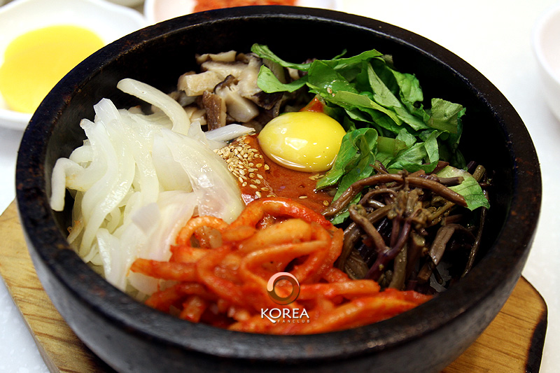 Sinpo Woori Mandoo ย่าน อินซาดง อร่อยง่ายๆ หลายสาขา ในกรุงโซล
