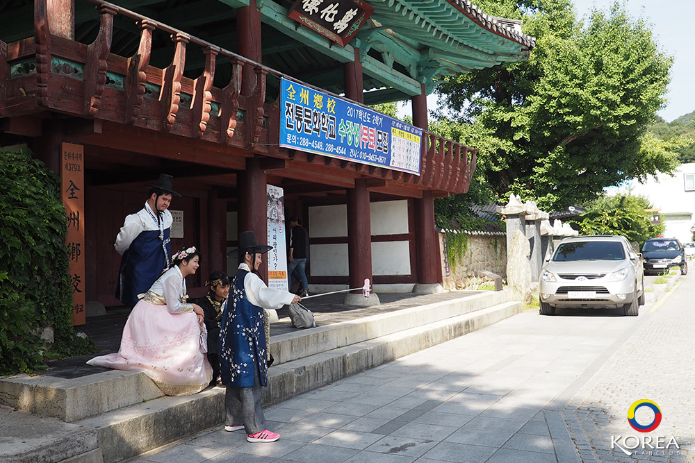 Jeonju Hyanggyo โรงเรียนขงจื้อ เมืองจอนจู | Korea Fan Club