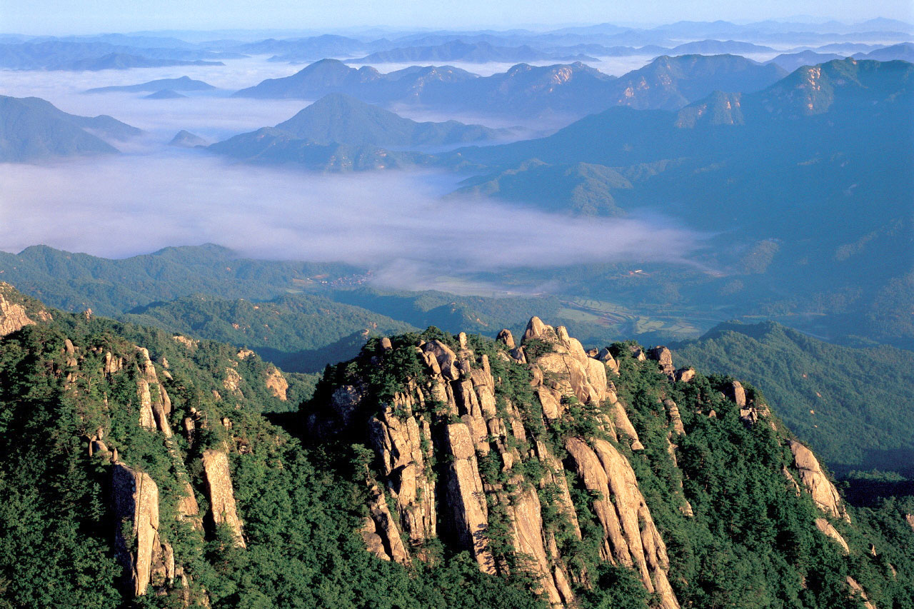 อุทยานแห่งชาติ ซงนิซาน : Songnisan National Park