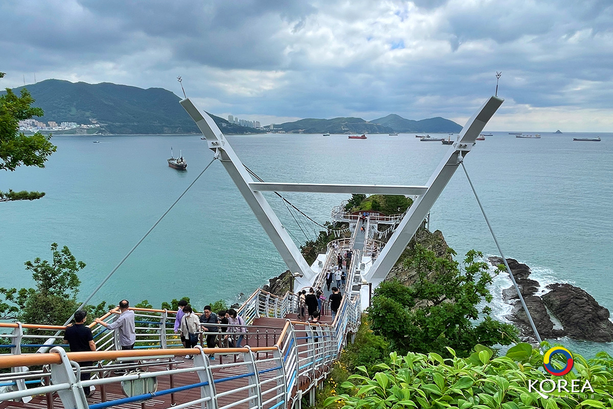 Songdo Yonggung Suspension Bridge