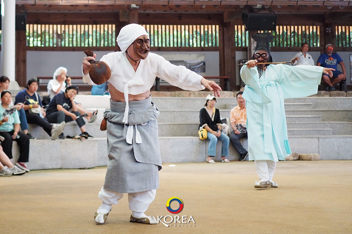 Hahoe Mask Dance Performance